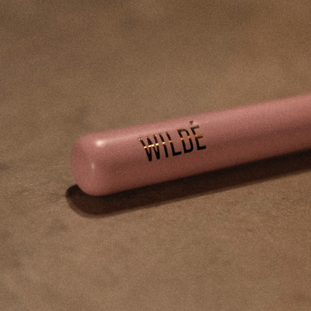 Triangular Concealer Brush - Perfect For Concealer And Contouring.