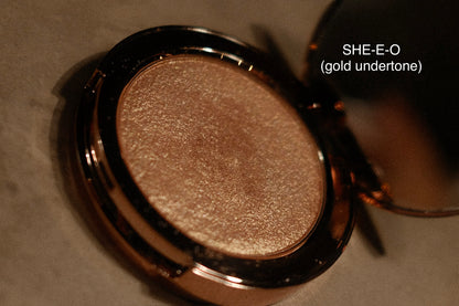 FACE HIGHLIGHTER